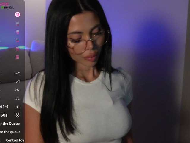 Accedi alla chat con il nickname KatrinaMoreno KatrinaMoreno