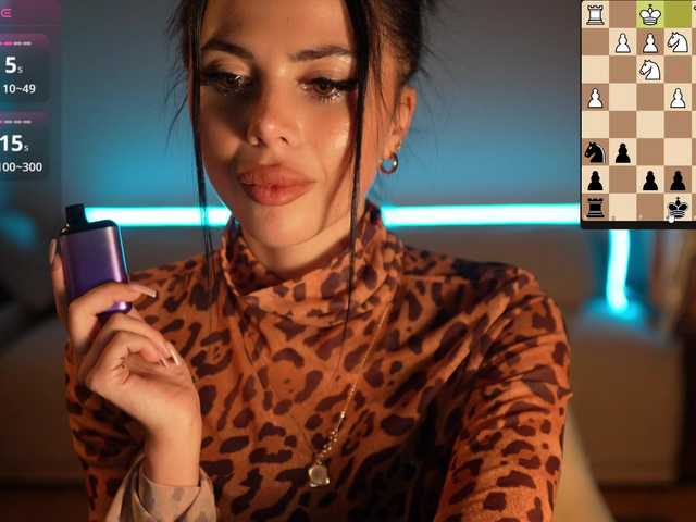 Entra en el chat con el modelo KatrinaMoreno KatrinaMoreno