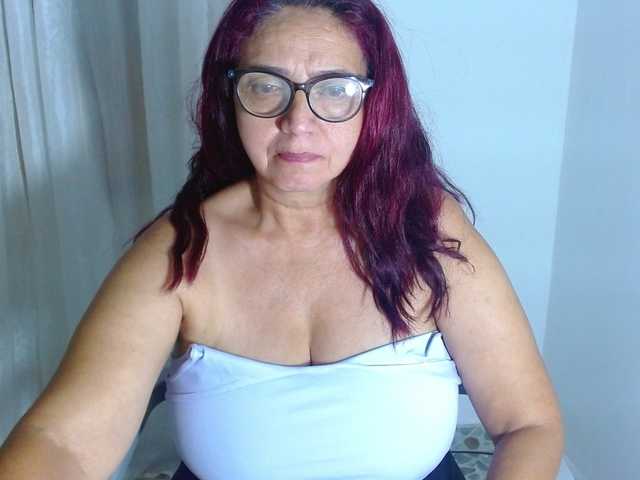 LorenaTits webcam