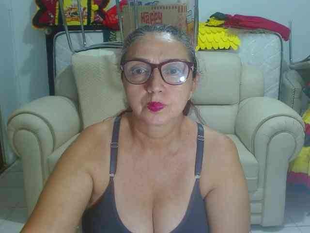 LorenaTits webcam