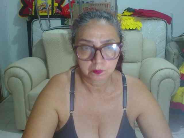 LorenaTits webcam