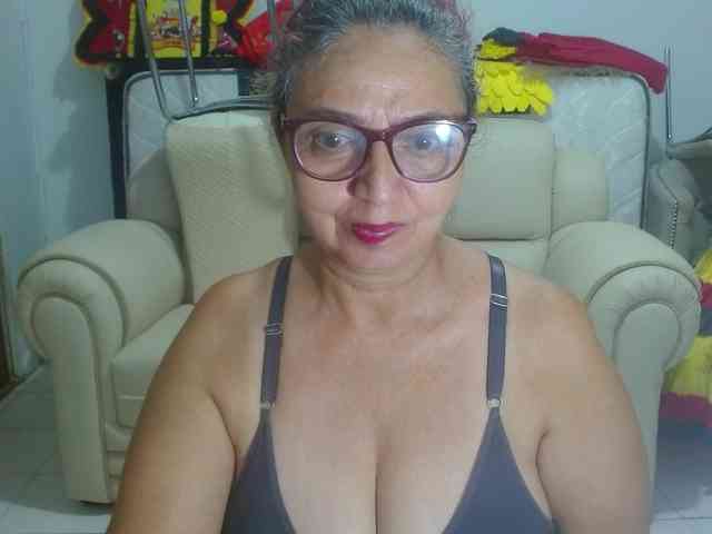 LorenaTits webcam