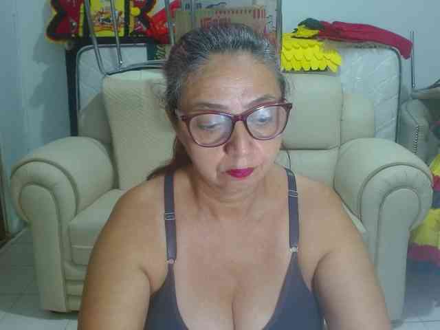 LorenaTits webcam
