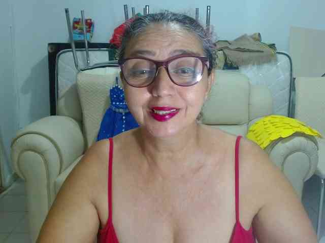 LorenaTits webcam