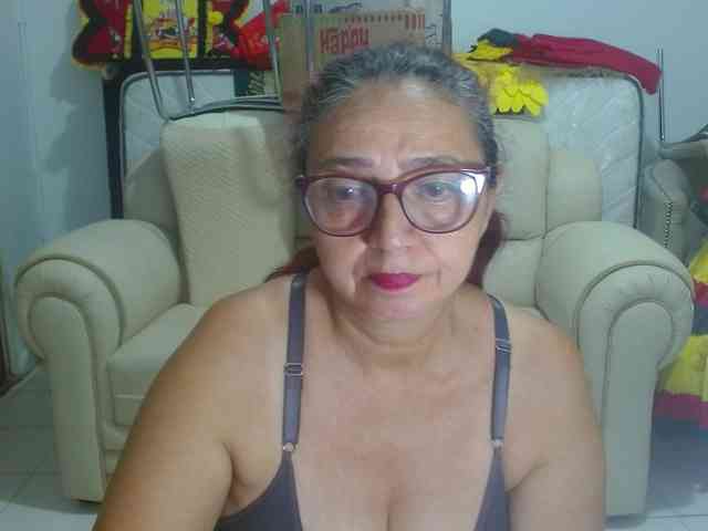 LorenaTits webcam