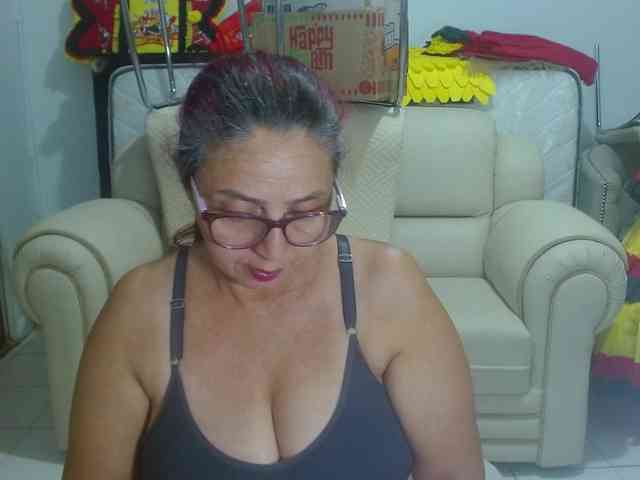 LorenaTits webcam
