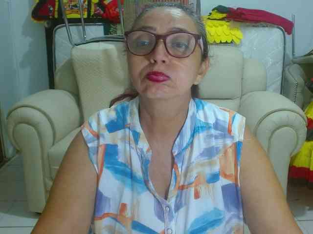 LorenaTits webcam