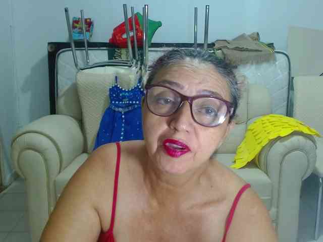 LorenaTits webcam