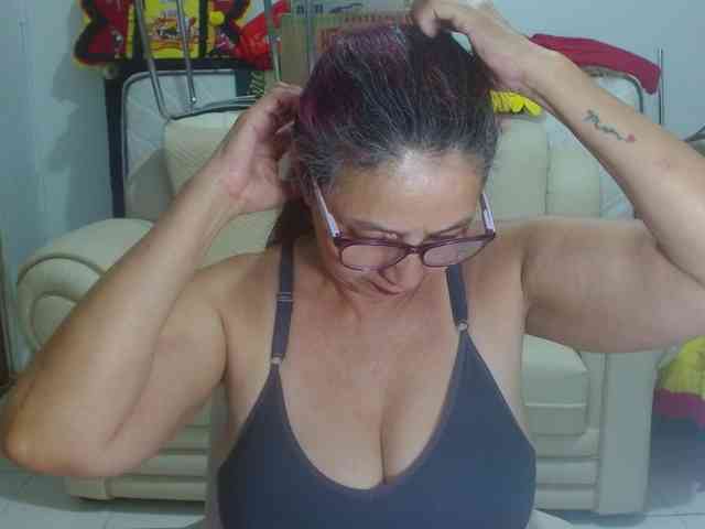 LorenaTits webcam