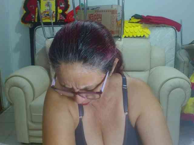 LorenaTits webcam