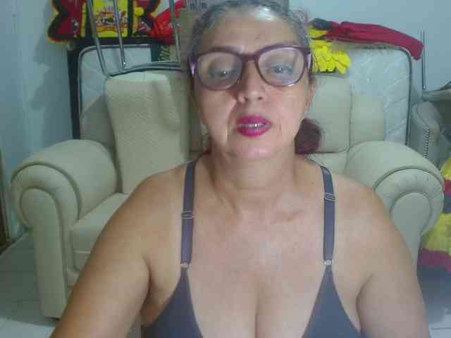 LorenaTits webcam
