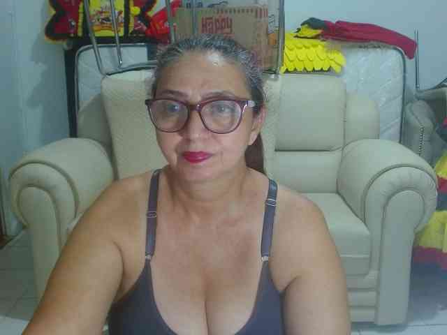 LorenaTits webcam