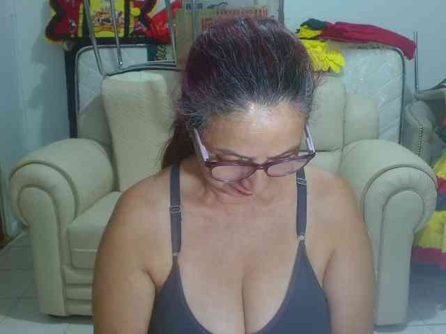 LorenaTits webcam