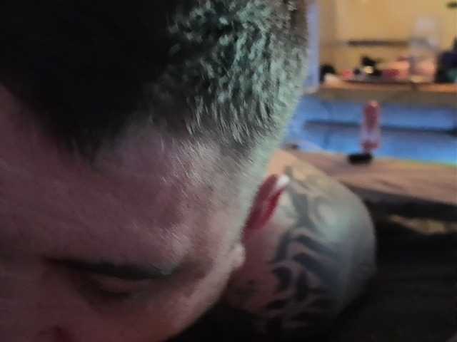 Accedi alla chat con il nickname Sexy3couple Sexy3couple