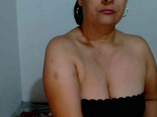 Adrianamilf webcam