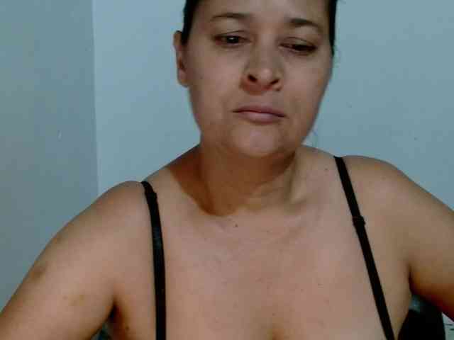 Adrianamilf webcam
