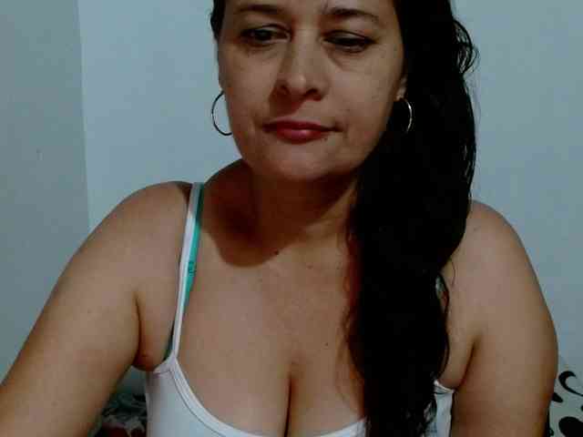 Adrianamilf webcam