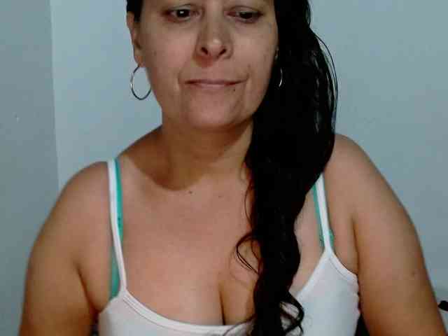 Adrianamilf webcam