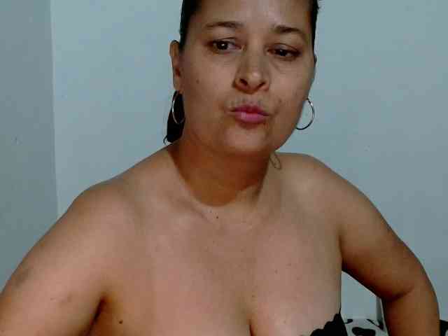 Adrianamilf webcam