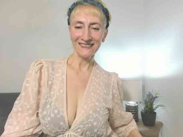 MargaretCherry webcam