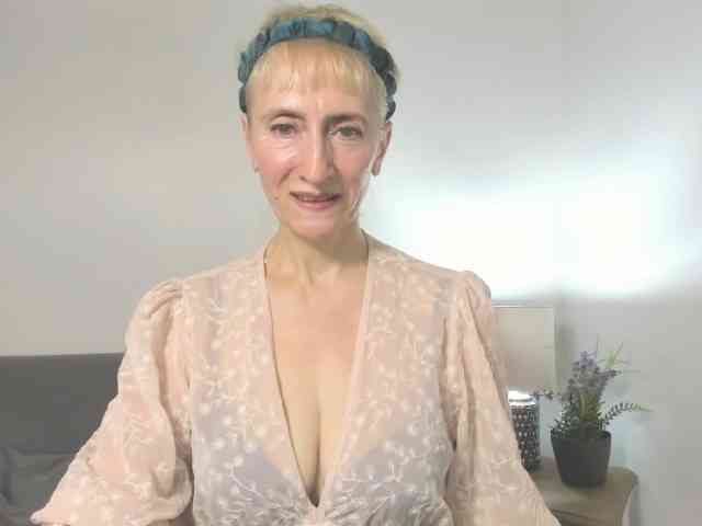 MargaretCherry webcam