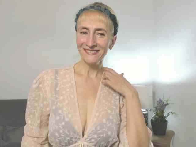 MargaretCherry webcam