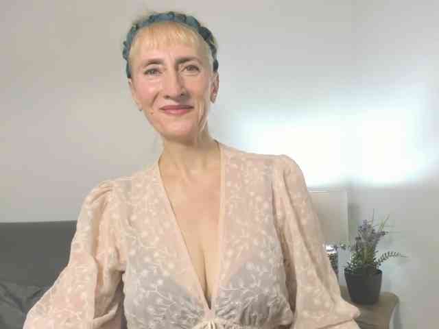 MargaretCherry webcam