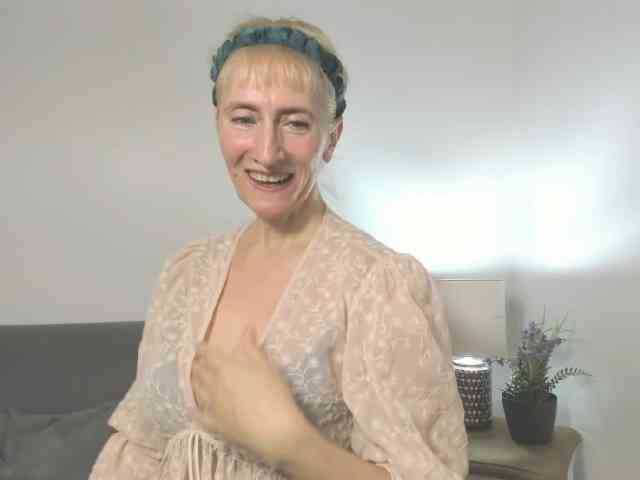 MargaretCherry webcam