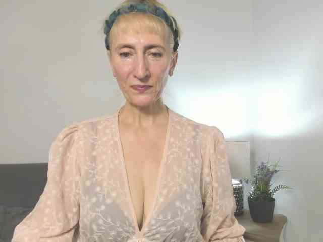 MargaretCherry webcam