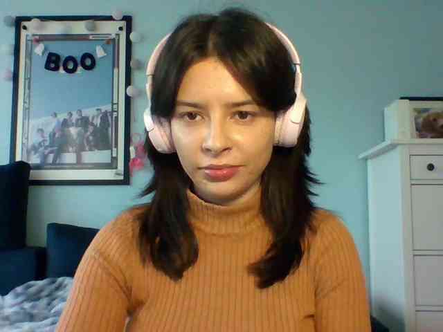 LariceHot webcam