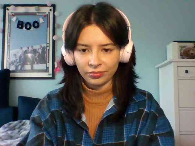 LariceHot webcam