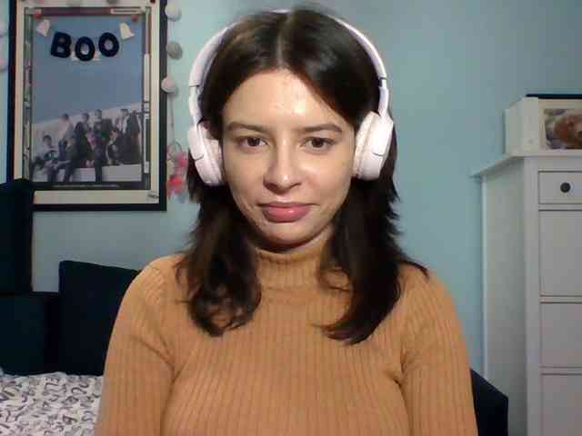 LariceHot webcam