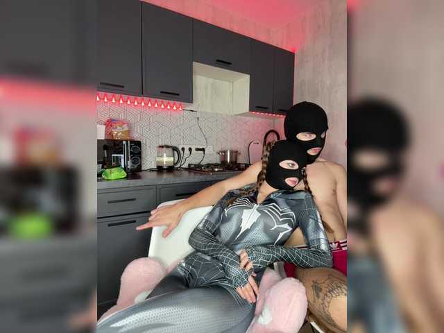 Entra en el chat con el modelo LallyRose LallyRose