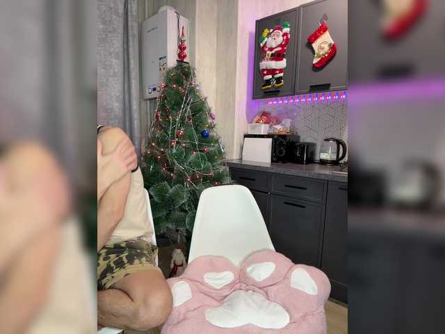 Entra en el chat con el modelo LallyRose LallyRose