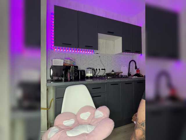 Gratis Live Sexcam mit LallyRose LallyRose