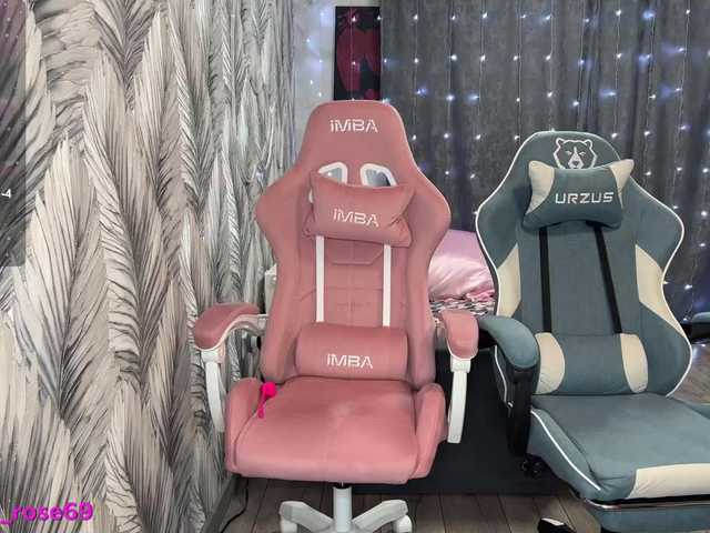 Vai a chattare su LallyRose LallyRose