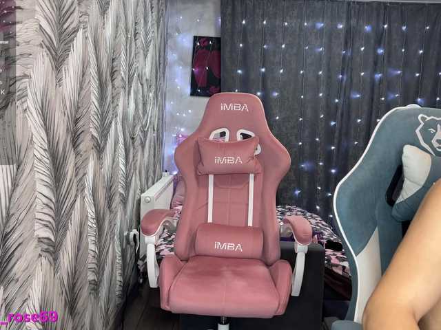 Entrez le videochat erotique avec le
modèle LallyRose LallyRose