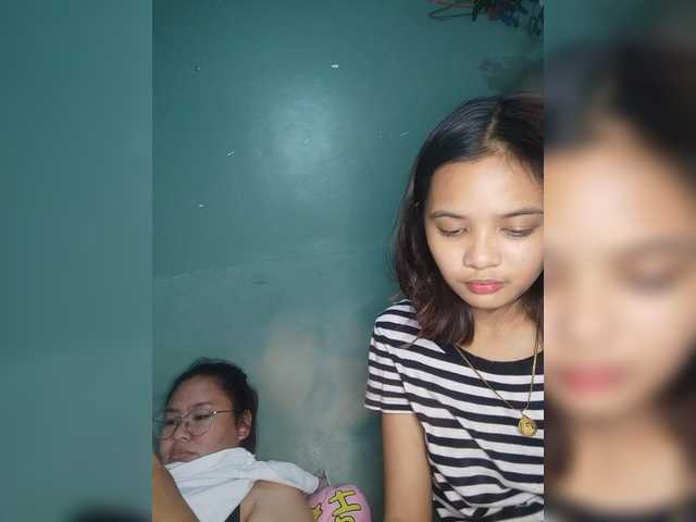 YourasianGirl webcam