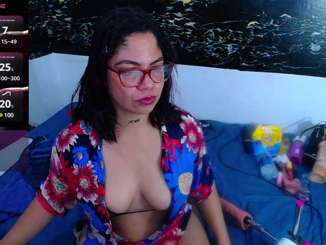 horny-cougar webcam