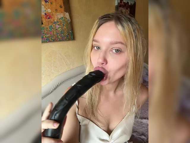 Рунетки: дрочит заросшую пизду, секс чат бесплатно