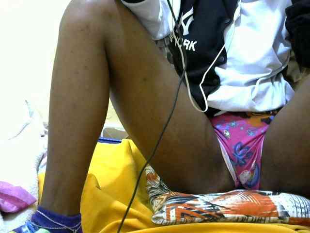 Sweetbarbie8 webcam