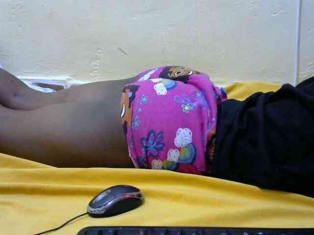 Sweetbarbie8 webcam