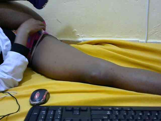 Sweetbarbie8 webcam