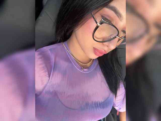 KRISTINCHERRY webcam