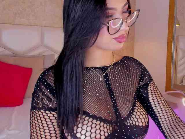 KRISTINCHERRY webcam