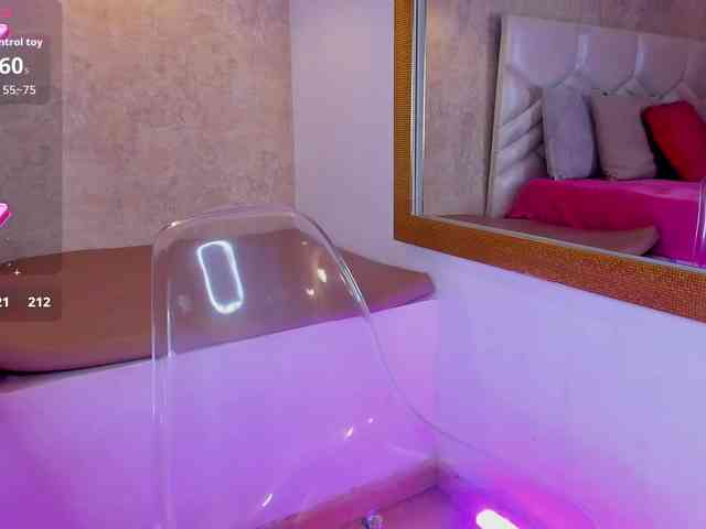 KRISTINCHERRY webcam