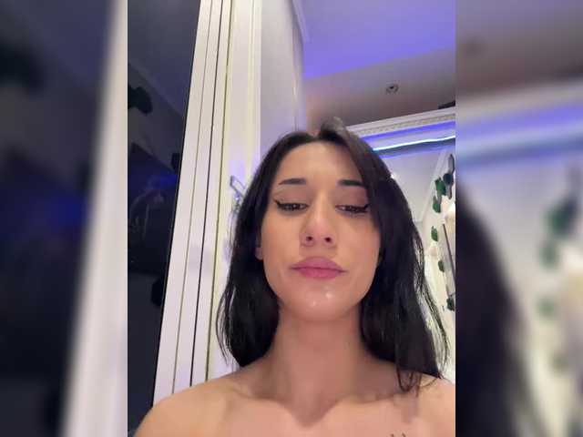 Vai a chattare su Adel9 Adel9