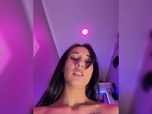 Vai a chattare su Adel9 Adel9