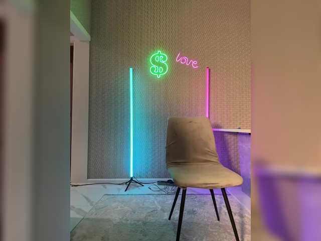 Entrez le videochat erotique avec le
modèle Adel9 Adel9