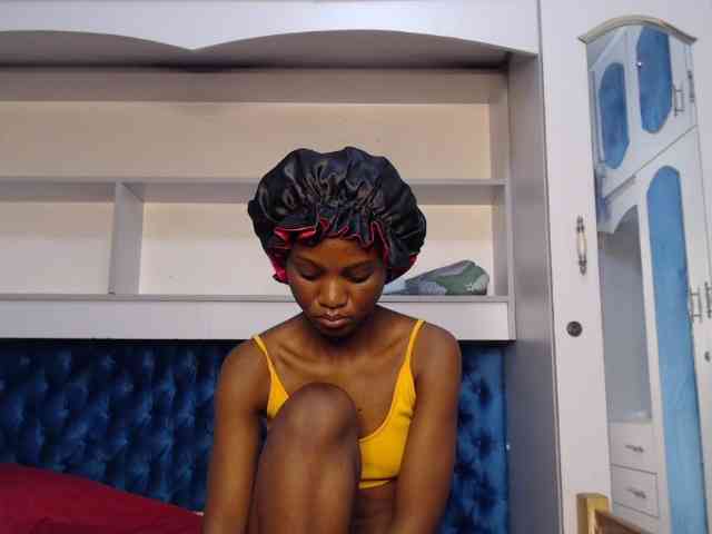 LadyDiva69 webcam